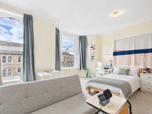 Photo 2 — Cheltenham Mount, Harrogate, HG1
