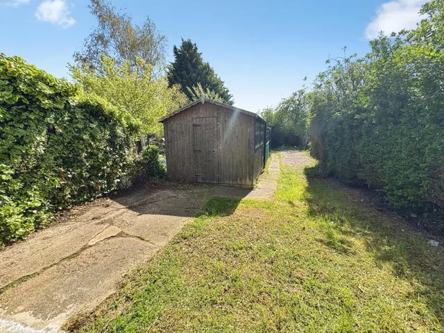 Photo 3 — Second Avenue, Wellingborough