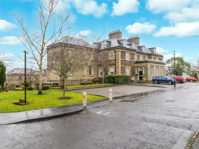 Photo 2 — Cathkin Gate, Rutherglen, Glasgow, South Lanarkshire, G73