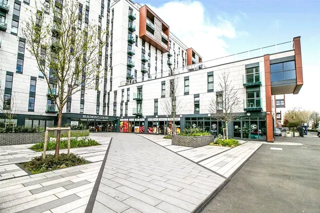 Victoria Avenue, Southend-On-Sea, SS2, photo 1