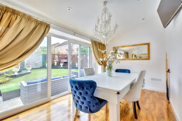 Pella Grove, Annesley, NG15, photo 2