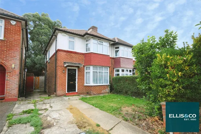 Cheviot Gardens, Cricklewood, NW2, photo 1