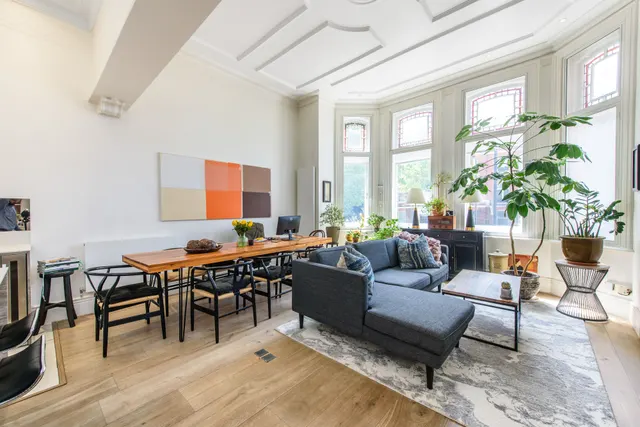 Flat 2, 260 Finchley Road, London, photo 1