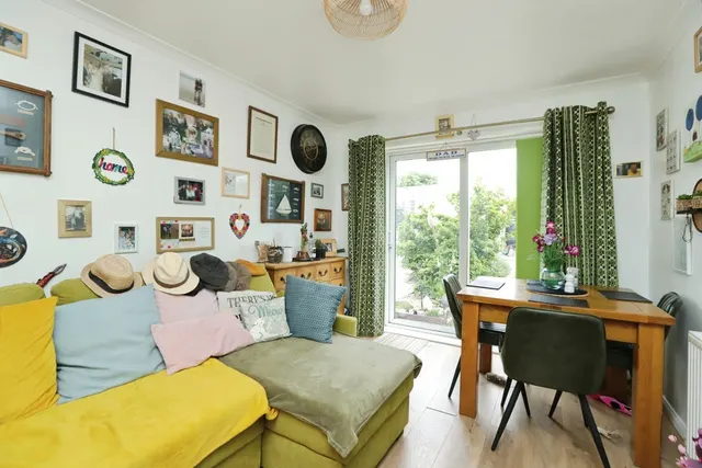 Photo 3 — Grenville Road, Doncaster, South Yorkshire, DN4