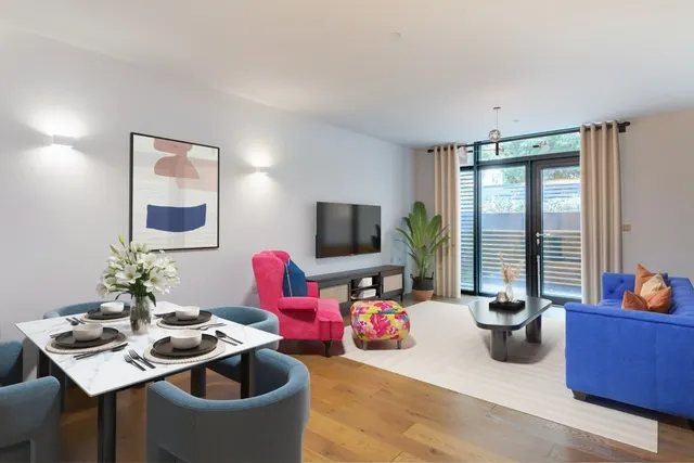 Nightingale Lane London SW4, photo 1