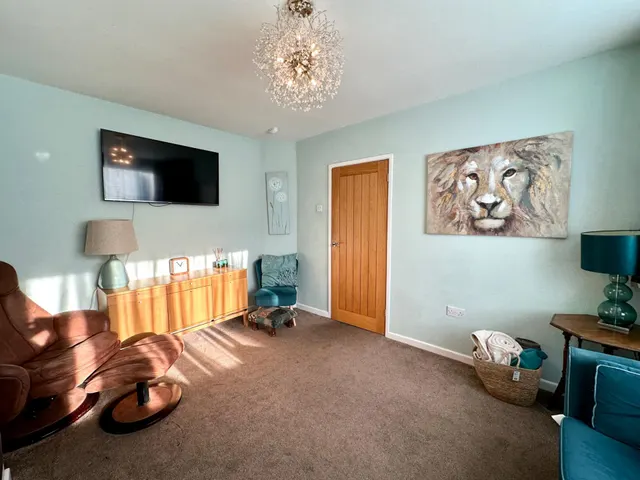 Photo 3 — Oaktree Road, Wednesbury, WS10