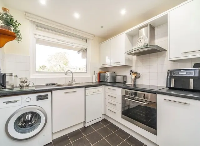 Ollgar Close, Shepherds Bush, W12, photo 3