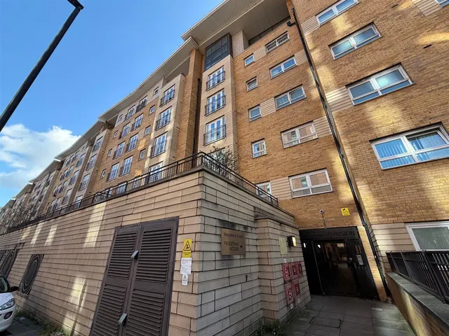 Middlewood Street, Salford, M5, photo 2