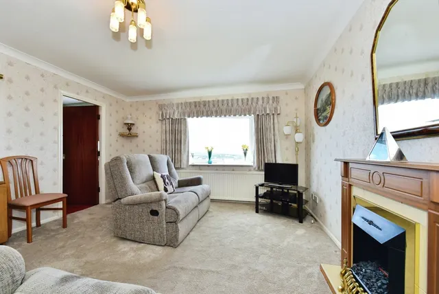 Photo 3 — Stannington View Road, Sheffield, S10