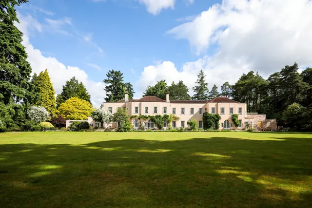 Photo 2 — Sunningdale, Not specified, SL5 9QN