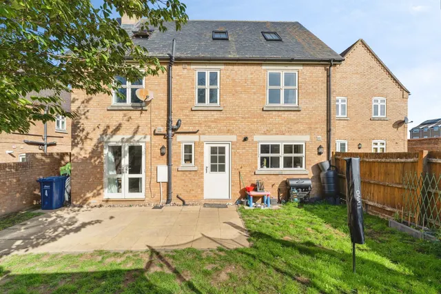 Hive End Court, Chatteris, PE16, photo 2