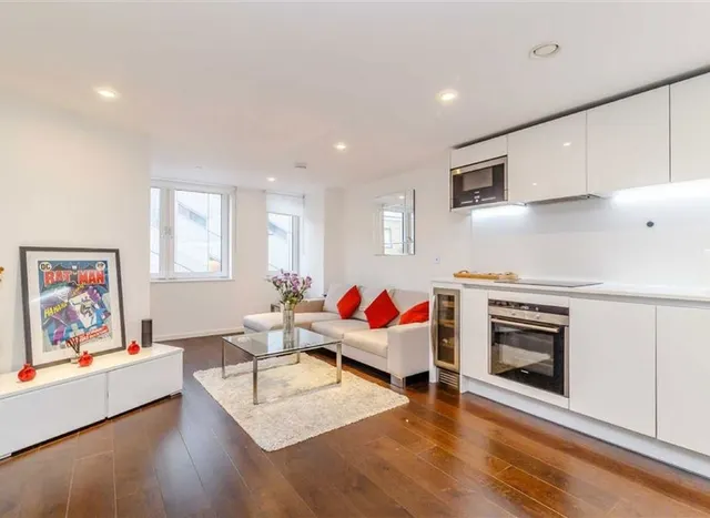 City Road, EC1V, photo 2