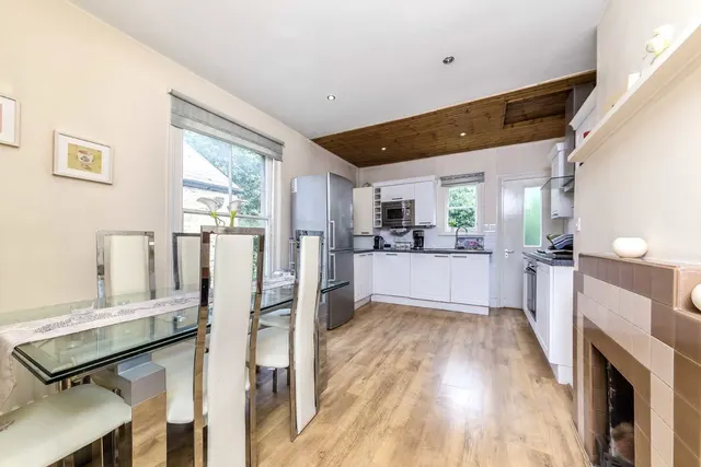 Radbourne Road, SW12, photo 2