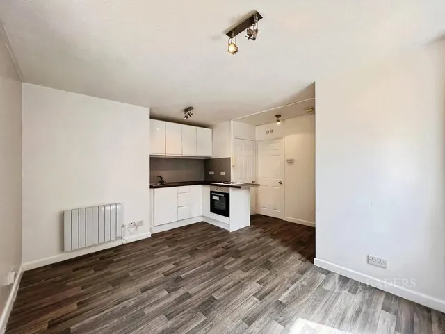 Shrubbery Avenue, Worcester, WR1, photo 2