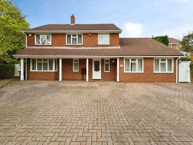 The Old Yews, New Barn, Kent, DA3, photo 1