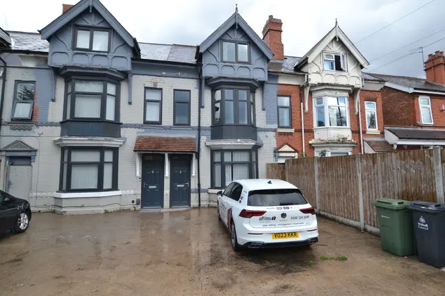 Photo 3 — Bescot Road, Walsall, West Midlands, WS2 9AD