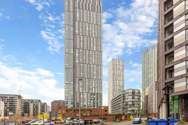 3 bedroom flat — Cortland At Collier Yard, Bankside Boulevard, Salford, Greater Manchester, M3 7HL