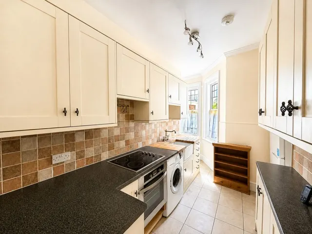 Bolebrook Road, Bexhill on Sea, photo 3