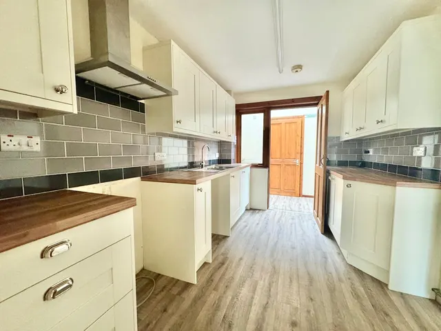 Photo 2 — The Crescent, Llanelwedd, Builth Wells, Powys, LD2 3TR