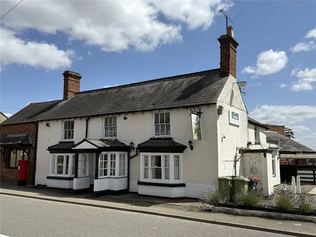 Stoke Goldington, Buckinghamshire, photo 1