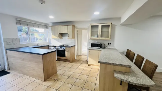 Furze Platt Road, Maidenhead, SL6, photo 3