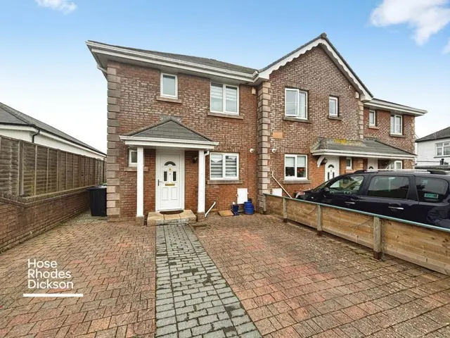North Street, Sandown, PO36, photo 1