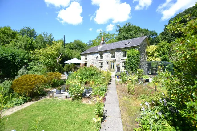 Gwernogle, Carmarthen, SA32, photo 1