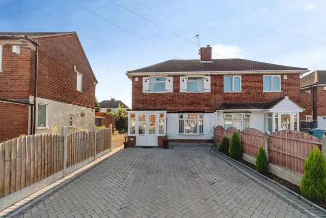 Coronation Road, Wednesbury, WS10, photo 1