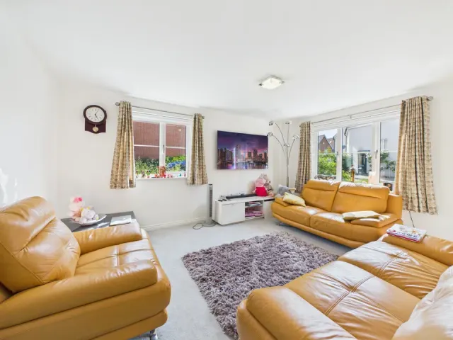 Photo 2 — Tributary Lane, Faygate, Horsham, RH12 0BQ
