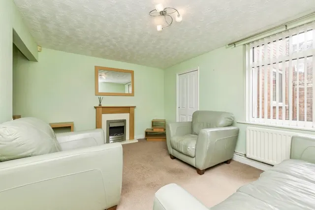 Selbourne Terrace, Darlington, DL3, photo 2