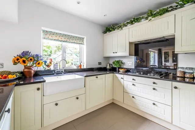 Vincent Drive, Dorking, RH4, photo 3