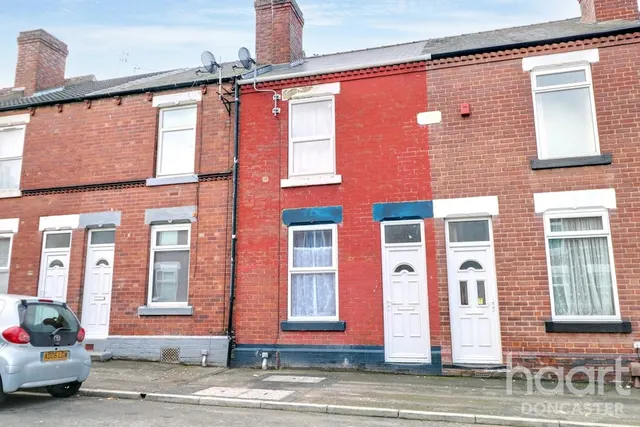 Alexandra Road, Balby, DN4, photo 1