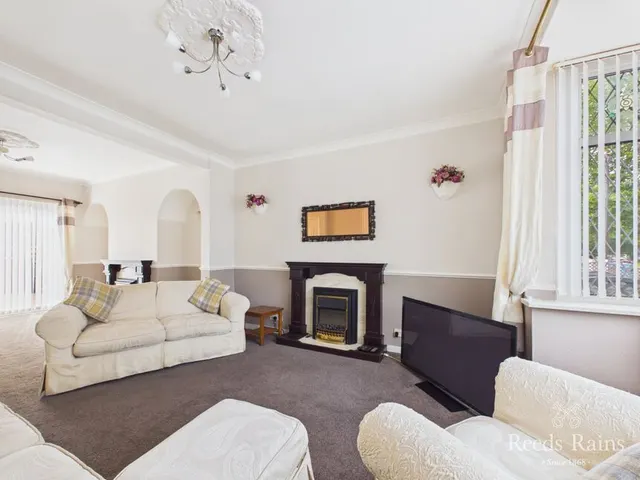 Photo 3 — Hessle Road, Hull, East Yorkshire, HU4