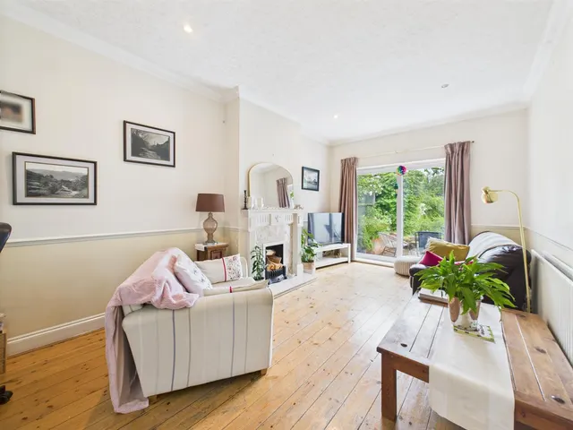 Photo 2 — Windmill Hill, Ruislip, HA4 8QE