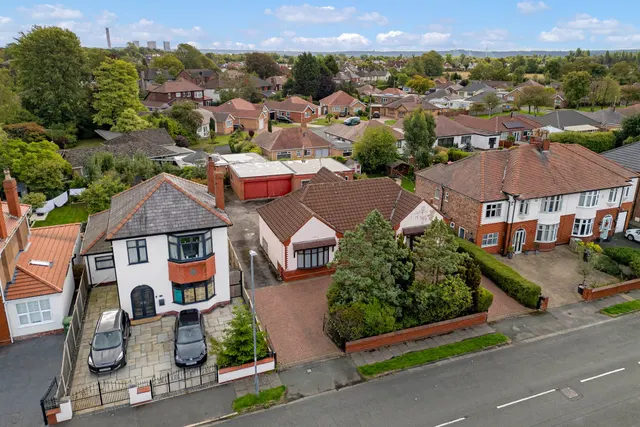 Upton Lane, Widnes, Widnes, WA8 9AQ, photo 1