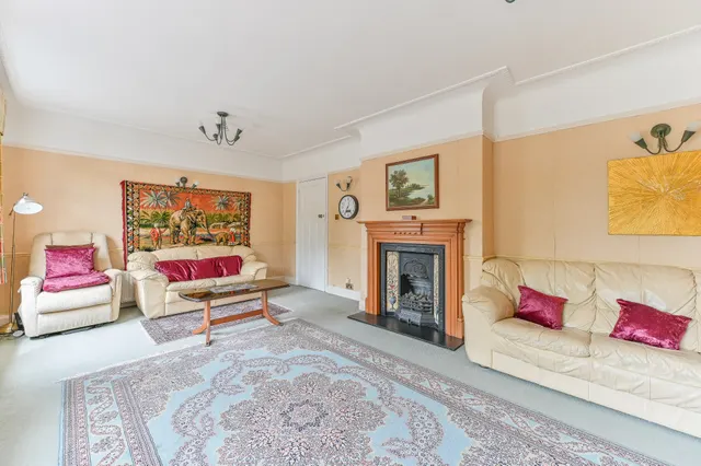 Photo 3 — 25 Croham Valley Road, South Croydon