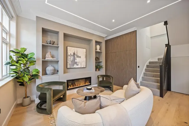 Photo 3 — Wavel Mews South Hampstead, London NW6 3AB