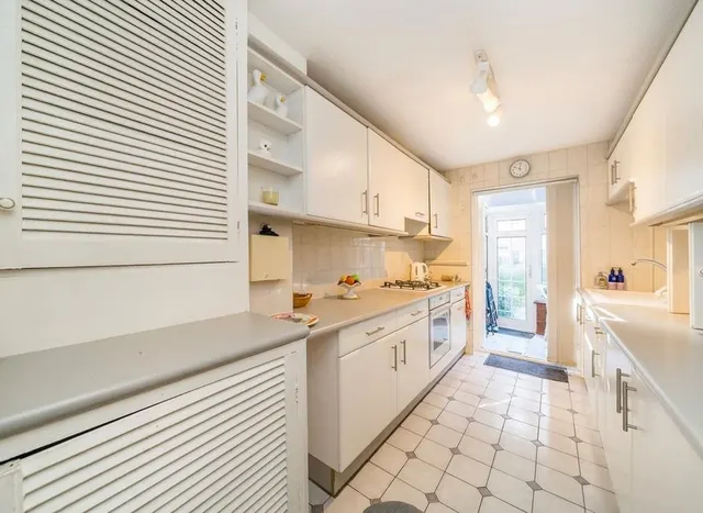 Pine Grove, Wimbledon, SW19, photo 3