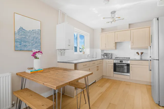 Chandlers Close, West Molesey, KT8, photo 3