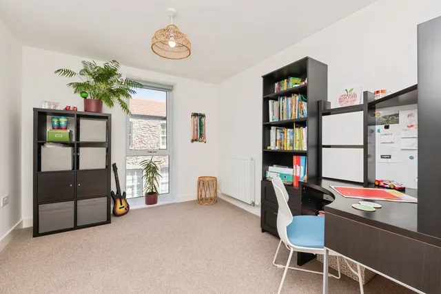 Photo 3 — Admiral House, Captains Gardens, Fishponds, Bristol, BS16