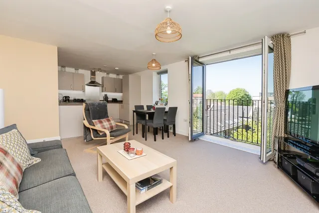 Photo 2 — Admiral House, Captains Gardens, Fishponds, Bristol, BS16