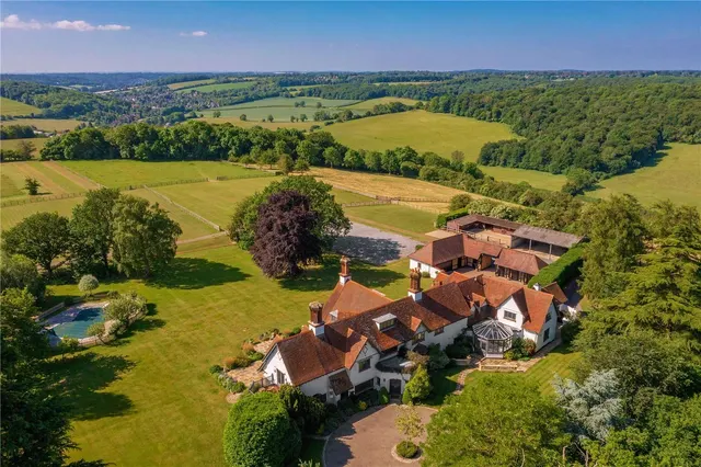Denner Hill, Great Missenden, HP16, photo 1