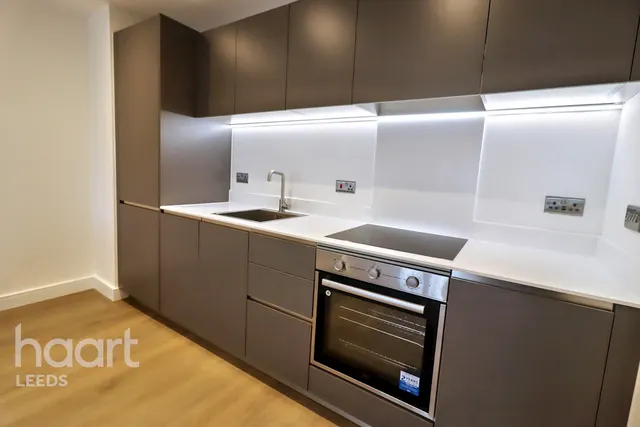 York Road, Leeds, LS9, photo 2