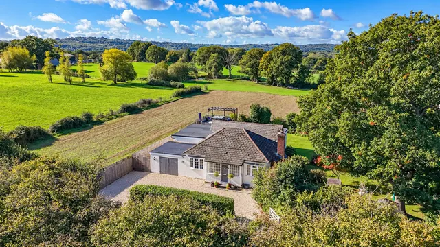 Fourteen Acre Lane, Three Oaks, photo 1