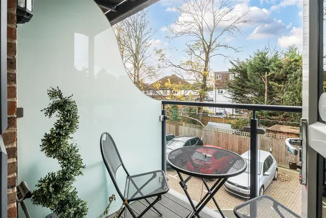 Marsh Road, Pinner, HA5, photo 3