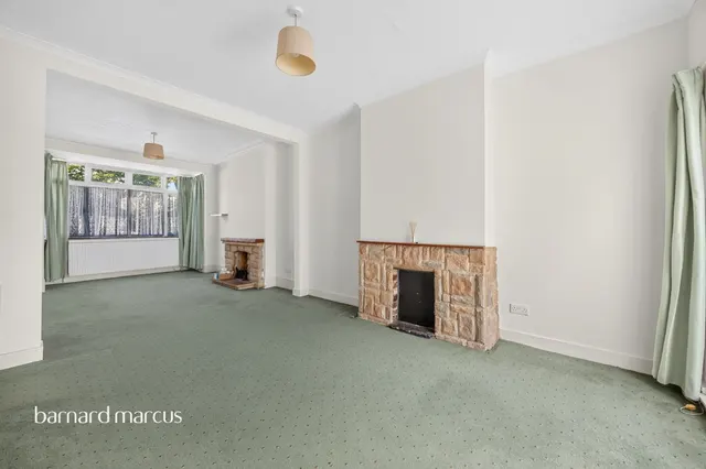 Longfield Avenue, Wallington, SM6, photo 2