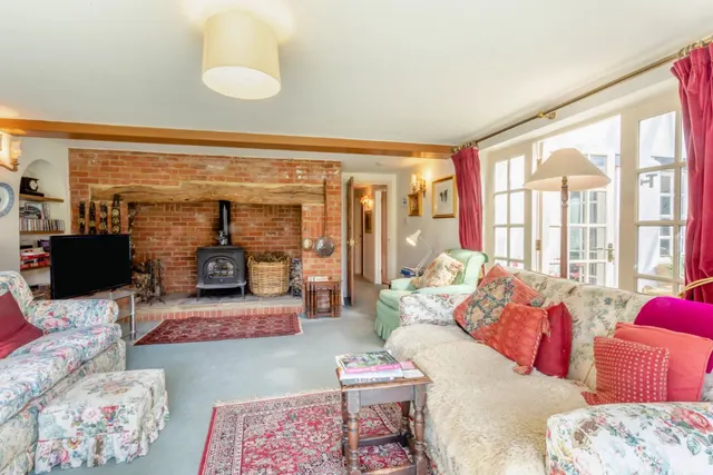 Salford Road, Aspley Guise, MK17, photo 1
