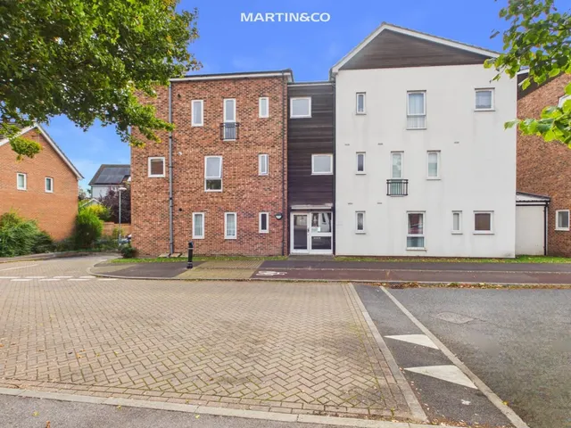 Austin Way, Bracknell, RG12, photo 1