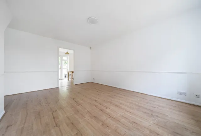 Photo 3 — Parry Close, Bath, BA2 1JR