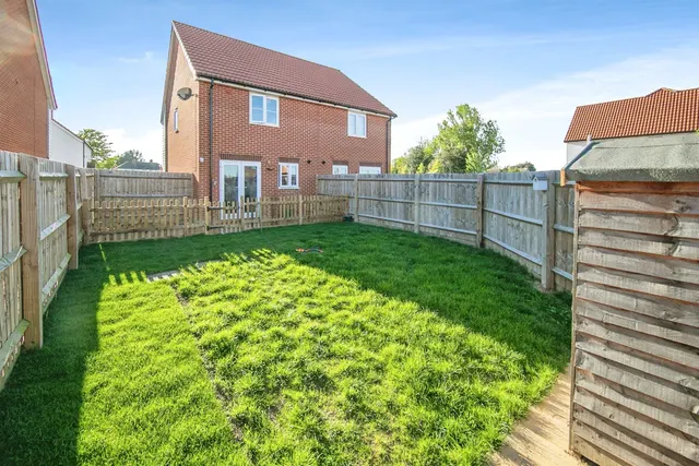 Borrage Way, Kirby Cross, CO13, photo 2